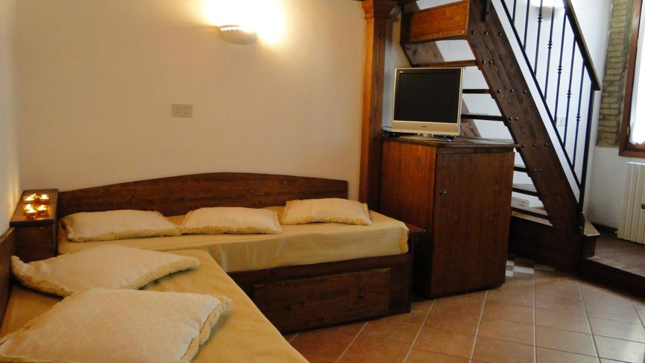 Romantic Venetian Atmosphere Apartment Phòng bức ảnh